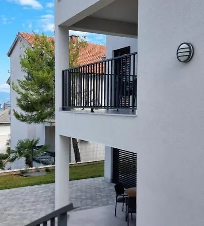 Seabreeze Luxury Apartments Njivice Exterior photo