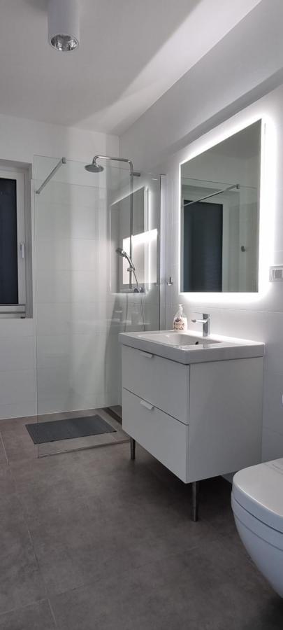 Apartment Seabreeze Luxury Njivice