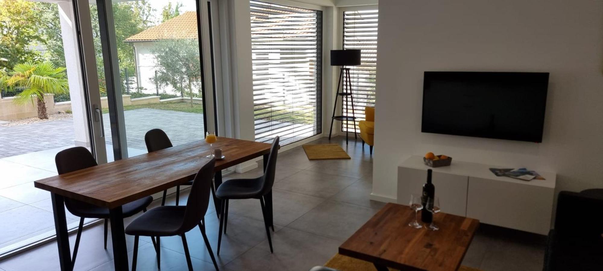Seabreeze Luxury Apartment